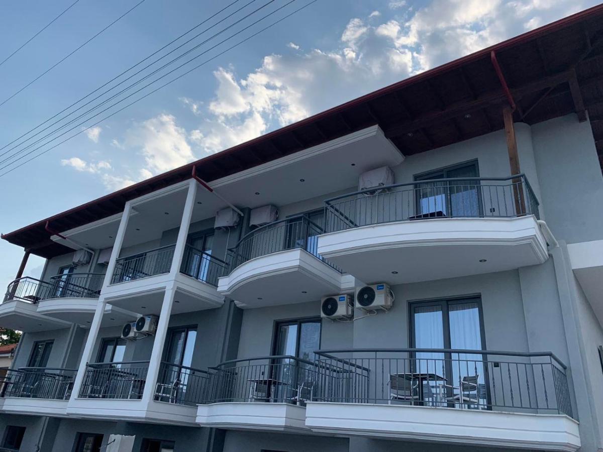 Thea Comfy Living Lejlighedshotel Vrasná Eksteriør billede
